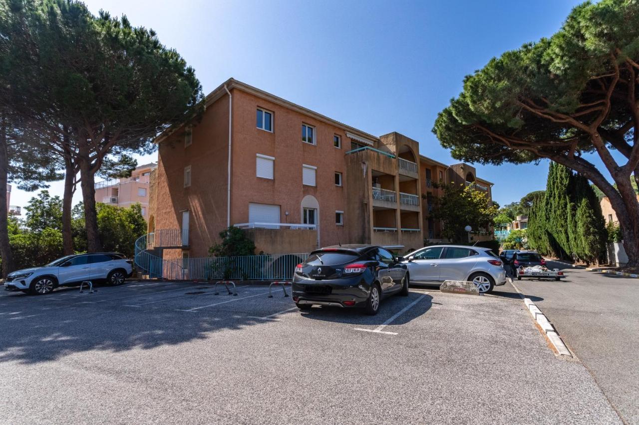La Castillane - Appt Avec Piscine Partagee كافالير سور مير المظهر الخارجي الصورة